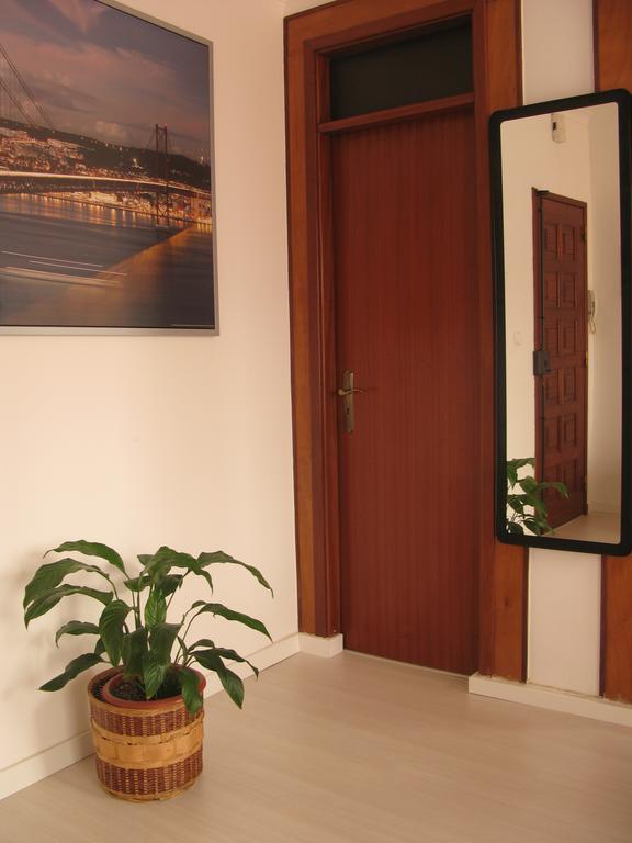 Apartment Estrela Heart Lisbon Exterior photo